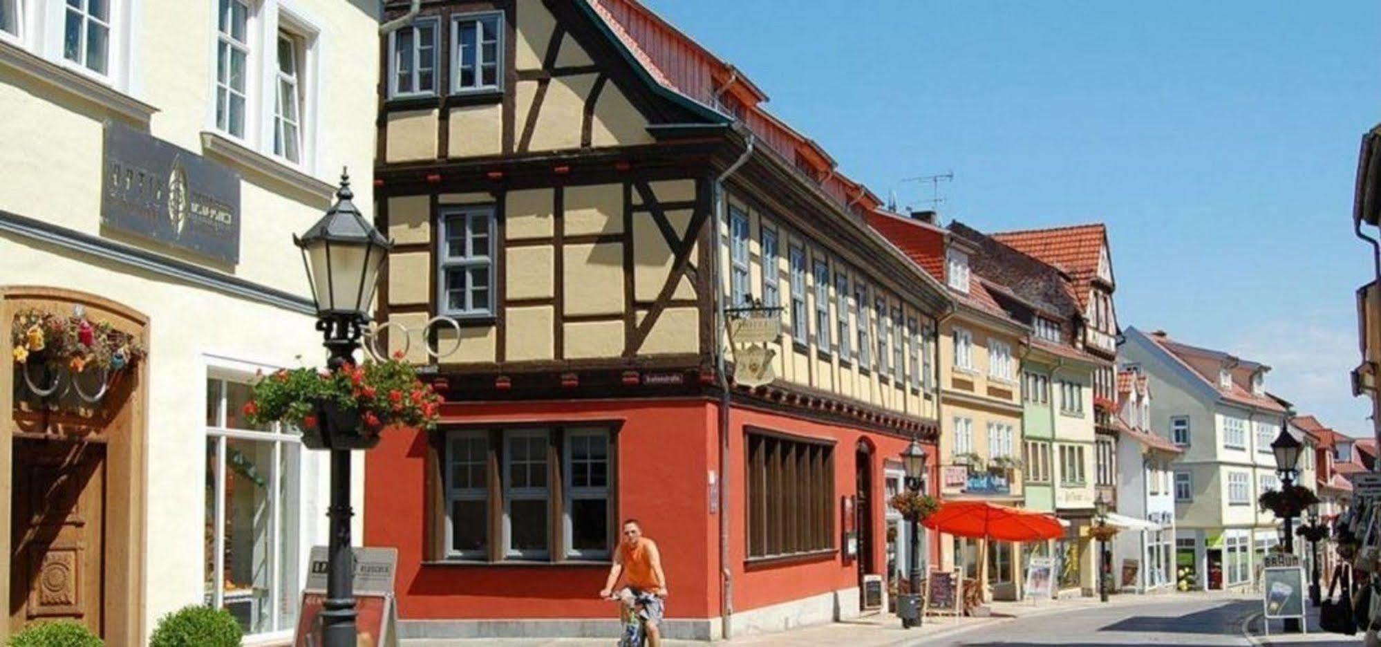 Muehlhaeuser Hof Und Stadtmauer Mühlhausen Buitenkant foto